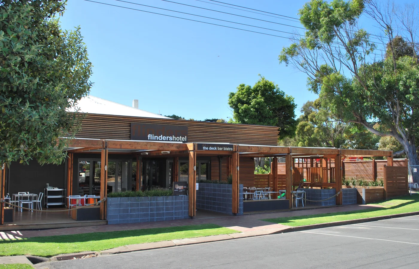 Flinders Hotel - the iconic country pub in the Mornington Peninsula hinterland